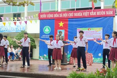 Tiết chào cờ thân thiện